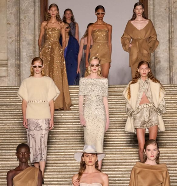 &#x397; &#x3B1;&#x3AF;&#x3B3;&#x3BB;&#x3B7; &#x3C4;&#x3B7;&#x3C2; &#x3B9;&#x3C4;&#x3B1;&#x3BB;&#x3B9;&#x3BA;&#x3AE;&#x3C2; &#x3BA;&#x3BF;&#x3BC;&#x3C8;&#x3CC;&#x3C4;&#x3B7;&#x3C4;&#x3B1;&#x3C2; &#x3BC;&#x3AD;&#x3C3;&#x3B1; &#x3B1;&#x3C0;&#x3CC; &#x3C4;&#x3B7; Resort 2026 &#x3C3;&#x3C5;&#x3BB;&#x3BB;&#x3BF;&#x3B3;&#x3AE;&#x3C2; &#x3C4;&#x3B7;&#x3C2; Max Mara