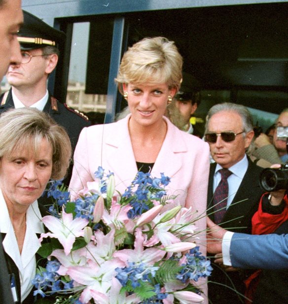 &#x3A0;&#x3C1;&#x3B9;&#x3B3;&#x3BA;&#x3AF;&#x3C0;&#x3B9;&#x3C3;&#x3C3;&#x3B1; Diana | &#x397; &#x3B1;&#x3C0;&#x3BF;&#x3BA;&#x3AC;&#x3BB;&#x3C5;&#x3C8;&#x3B7; &#x3B3;&#x3B9;&#x3B1; &#x3C4;&#x3BF; &#x3C0;&#x3CE;&#x3C2; &#x3BC;&#x3BF;&#x3B9;&#x3C1;&#x3B1;&#x3B6;&#x3CC;&#x3C4;&#x3B1;&#x3BD; &#x3B9;&#x3C3;&#x3C4;&#x3BF;&#x3C1;&#x3AF;&#x3B5;&#x3C2; &#x3C4;&#x3BF;&#x3C5; &#x3A0;&#x3B1;&#x3BB;&#x3B1;&#x3C4;&#x3B9;&#x3BF;&#x3CD; &#x3BC;&#x3B5; &#x3C4;&#x3BF;&#x3C5;&#x3C2; &#x3B4;&#x3B7;&#x3BC;&#x3BF;&#x3C3;&#x3B9;&#x3BF;&#x3B3;&#x3C1;&#x3AC;&#x3C6;&#x3BF;&#x3C5;&#x3C2;