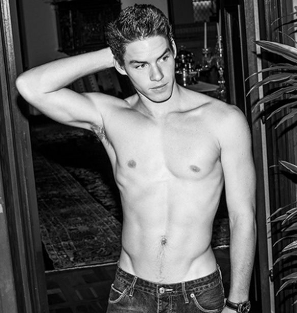 Tyler Clinton: &#x39F; &#x3B1;&#x3BD;&#x3B9;&#x3C8;&#x3B9;&#x3CC;&#x3C2; &#x3C4;&#x3B7;&#x3C2; &#x3C0;&#x3B1;&#x3C1;&#x3BF;&#x3BB;&#x3AF;&#x3B3;&#x3BF;&#x3BD; &#x3A0;&#x3C1;&#x3BF;&#x3AD;&#x3B4;&#x3C1;&#x3BF;&#x3C5; &#x3C4;&#x3C9;&#x3BD; &#x397;&#x3A0;&#x391; &#x3B5;&#x3AF;&#x3BD;&#x3B1;&#x3B9; &#x3C0;&#x3B9;&#x3BF; sexy &#x3B1;&#x3C0;&#x3CC; &#x3CC;&#x3C3;&#x3BF; &#x3C6;&#x3B1;&#x3BD;&#x3C4;&#x3AC;&#x3C3;&#x3C4;&#x3B7;&#x3BA;&#x3B5;&#x3C2;!