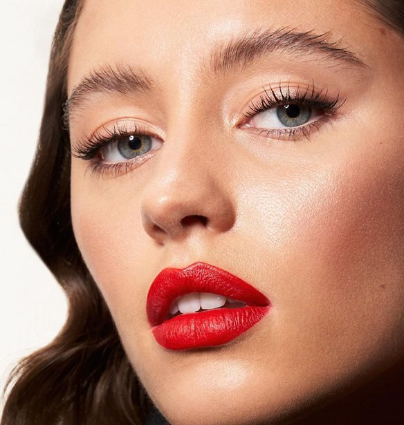 &#x397; &#x3BA;&#x3CC;&#x3C1;&#x3B7; &#x3C4;&#x3BF;&#x3C5; Jude Law &#x3B5;&#x3AF;&#x3BD;&#x3B1;&#x3B9; &#x3B7; &#x3BD;&#x3AD;&#x3B1; Beauty Ambassador &#x3C4;&#x3BF;&#x3C5; &#x3BF;&#x3AF;&#x3BA;&#x3BF;&#x3C5; Dior
