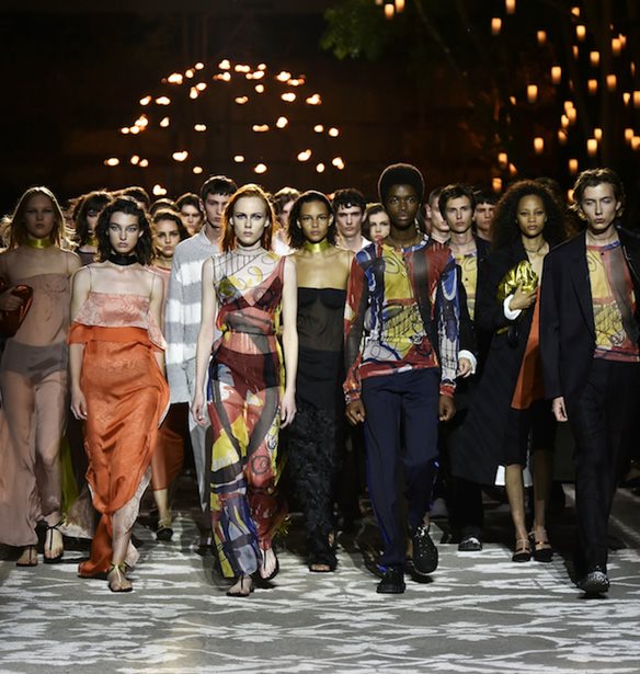 HUGO: &#x397; &#x3B4;&#x3C5;&#x3BD;&#x3B1;&#x3BC;&#x3B9;&#x3BA;&#x3AE; &#x3B5;&#x3C0;&#x3B9;&#x3C3;&#x3C4;&#x3C1;&#x3BF;&#x3C6;&#x3AE; &#x3C3;&#x3C4;&#x3BF; Pitti Uomo 92