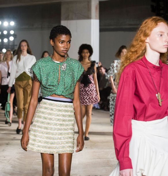 Alexander McQueen, Giambattista Valli S/S '18: Τα ωραιότερα looks των συλλογών