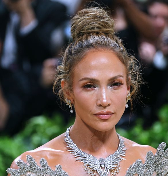 &#x397; Jennifer Lopez &#x3C3;&#x3B5; &#x3C3;&#x3BA;&#x3AC;&#x3C6;&#x3BF;&#x3C2; &#x3BC;&#x3B5; &#x3C4;&#x3BF; &#x3BF;&#x3BB;&#x3CC;&#x3C3;&#x3C9;&#x3BC;&#x3BF; &#x3BC;&#x3B1;&#x3B3;&#x3B9;&#x3CC; &#x3C0;&#x3BF;&#x3C5; &#x3B1;&#x3B3;&#x3B1;&#x3C0;&#x3BF;&#x3CD;&#x3BD; &#x3CC;&#x3BB;&#x3B5;&#x3C2; &#x3BF;&#x3B9; celebrities