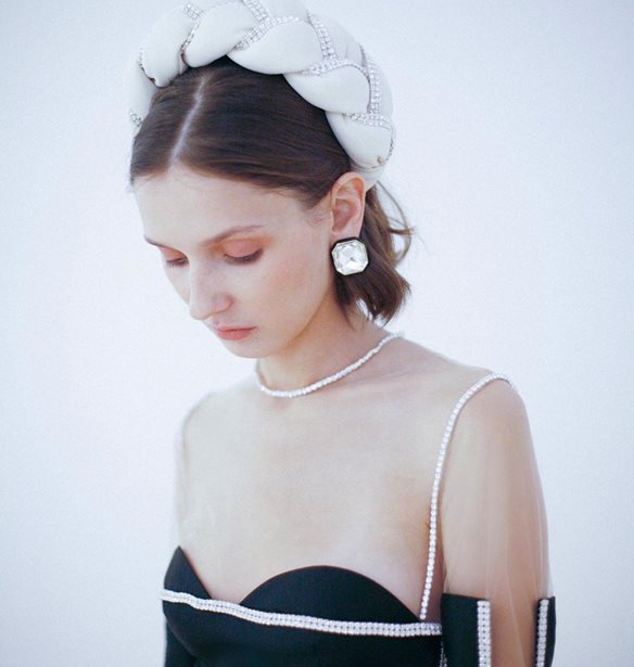 &quot;United for Lebanese Creatives&quot;: &#x395;&#x3BA;&#x3C3;&#x3C4;&#x3C1;&#x3B1;&#x3C4;&#x3B5;&#x3AF;&#x3B1; &#x3B3;&#x3B9;&#x3B1; &#x3C4;&#x3B7; &#x3C3;&#x3C4;&#x3AE;&#x3C1;&#x3B9;&#x3BE;&#x3B7; &#x3C3;&#x3C7;&#x3B5;&#x3B4;&#x3B9;&#x3B1;&#x3C3;&#x3C4;&#x3CE;&#x3BD; &#x3BA;&#x3B1;&#x3B9; &#x3BA;&#x3B1;&#x3BB;&#x3BB;&#x3B9;&#x3C4;&#x3B5;&#x3C7;&#x3BD;&#x3CE;&#x3BD; &#x3C3;&#x3C4;&#x3B7; &#x392;&#x3B7;&#x3C1;&#x3C5;&#x3C4;&#x3CC;