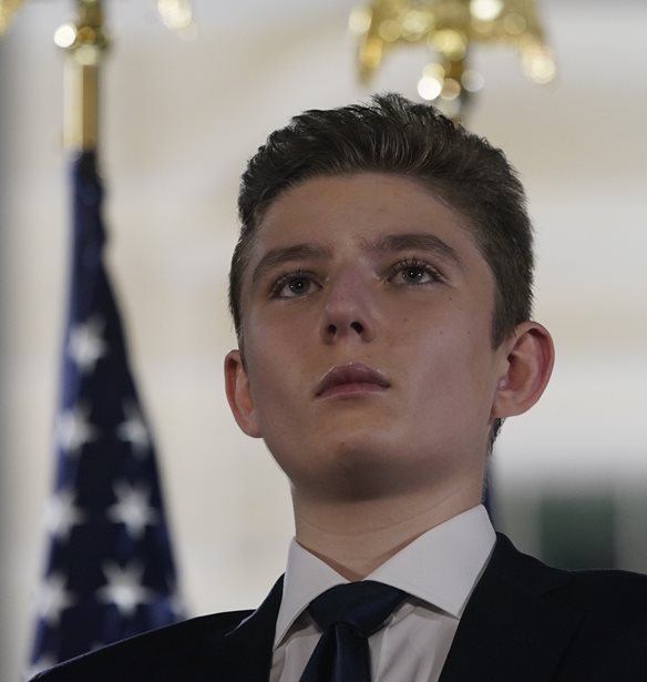 Barron Trump | &#x39F; &#x3B3;&#x3B9;&#x3BF;&#x3C2; &#x3C4;&#x3BF;&#x3C5; Donald &#x3BA;&#x3B1;&#x3B9; &#x3C4;&#x3B7;&#x3C2; Melania Trump &#x3C3;&#x3B5; &#x3BC;&#x3AF;&#x3B1; &#x3C3;&#x3C0;&#x3AC;&#x3BD;&#x3B9;&#x3B1; &#x3B5;&#x3BC;&#x3C6;&#x3AC;&#x3BD;&#x3B9;&#x3C3;&#x3B7; &#x3BC;&#x3B5; &#x3C4;&#x3BF;&#x3C5;&#x3C2; &#x3B3;&#x3BF;&#x3BD;&#x3B5;&#x3AF;&#x3C2; &#x3C4;&#x3BF;&#x3C5;