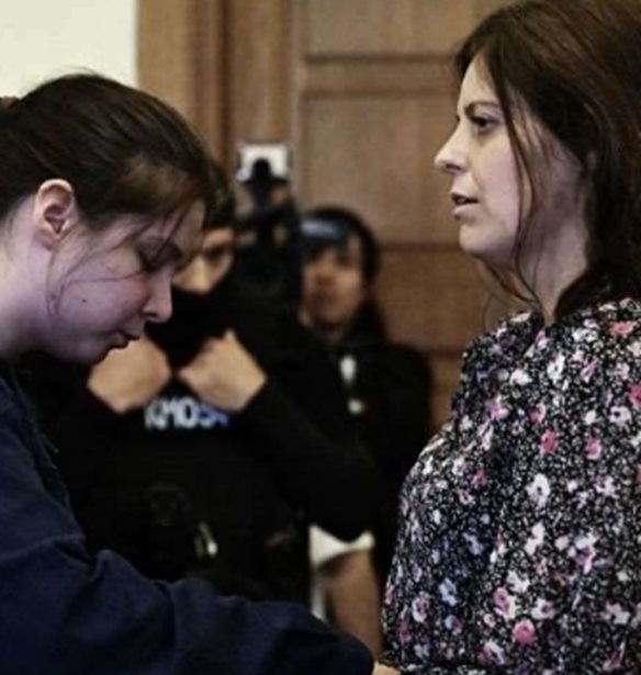 &#x397; &#x3B9;&#x3C3;&#x3C4;&#x3BF;&#x3C1;&#x3AF;&#x3B1; &#x3C4;&#x3B7;&#x3C2; &#x399;&#x3C4;&#x3B1;&#x3BB;&#x3AF;&#x3B4;&#x3B1;&#x3C2; &#x3B1;&#x3BD;&#x3C4;&#x3B9;&#x3C6;&#x3B1;&#x3C3;&#x3AF;&#x3C3;&#x3C4;&#x3C1;&#x3B9;&#x3B1;&#x3C2; Ilaria Salis &#x3C0;&#x3BF;&#x3C5; &#x3B4;&#x3B9;&#x3BA;&#x3AC;&#x3B6;&#x3B5;&#x3C4;&#x3B1;&#x3B9; &#x3B1;&#x3BB;&#x3C5;&#x3C3;&#x3BF;&#x3B4;&#x3B5;&#x3BC;&#x3AD;&#x3BD;&#x3B7; &#x3C3;&#x3C4;&#x3B7;&#x3BD; &#x39F;&#x3C5;&#x3B3;&#x3B3;&#x3B1;&#x3C1;&#x3AF;&#x3B1;