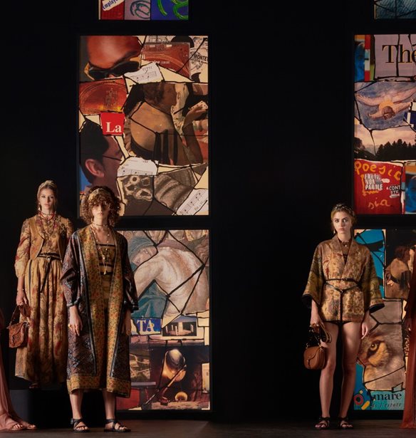 Dior | &#x39A;&#x3C5;&#x3BA;&#x3BB;&#x3BF;&#x3C6;&#x3CC;&#x3C1;&#x3B7;&#x3C3;&#x3B5; &#x3AD;&#x3BD;&#x3B1; &#x3BD;&#x3AD;&#x3BF; playlist &#x3C3;&#x3C4;&#x3BF; Spotify &#x3BC;&#x3B5; &#x3BC;&#x3BF;&#x3C5;&#x3C3;&#x3B9;&#x3BA;&#x3AE; &#x3B1;&#x3C0;&#x3CC; &#x3C4;&#x3B1; runways &#x3C4;&#x3BF;&#x3C5; &#x3BF;&#x3AF;&#x3BA;&#x3BF;&#x3C5;