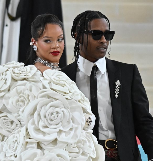 Met Gala 2025 | &#x39F;&#x3B9; celebrities &#x3C0;&#x3BF;&#x3C5; &#x3AD;&#x3C7;&#x3BF;&#x3C5;&#x3BD; &#x3AE;&#x3B4;&#x3B7; &#x3B5;&#x3C0;&#x3B9;&#x3B2;&#x3B5;&#x3B2;&#x3B1;&#x3B9;&#x3CE;&#x3C3;&#x3B5;&#x3B9; &#x3C4;&#x3B7;&#x3BD; &#x3C0;&#x3B1;&#x3C1;&#x3BF;&#x3C5;&#x3C3;&#x3AF;&#x3B1; &#x3C4;&#x3BF;&#x3C5;&#x3C2;