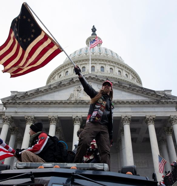 &#x395;&#x3B9;&#x3C3;&#x3B2;&#x3BF;&#x3BB;&#x3AE; &#x3C3;&#x3C4;&#x3BF; &#x39A;&#x3B1;&#x3C0;&#x3B9;&#x3C4;&#x3CE;&#x3BB;&#x3B9;&#x3BF;: &#x3A7;&#x3AC;&#x3BF;&#x3C2; &#x3C3;&#x3C4;&#x3B9;&#x3C2; &#x397;&#x3A0;&#x391; &#x3BC;&#x3B5; &#x3C4;&#x3AD;&#x3C3;&#x3C3;&#x3B5;&#x3C1;&#x3B9;&#x3C2; &#x3BD;&#x3B5;&#x3BA;&#x3C1;&#x3BF;&#x3CD;&#x3C2; &#x3B1;&#x3C0;&#x3CC; &#x3C4;&#x3B1; &#x3B5;&#x3C0;&#x3B5;&#x3B9;&#x3C3;&#x3CC;&#x3B4;&#x3B9;&#x3B1;