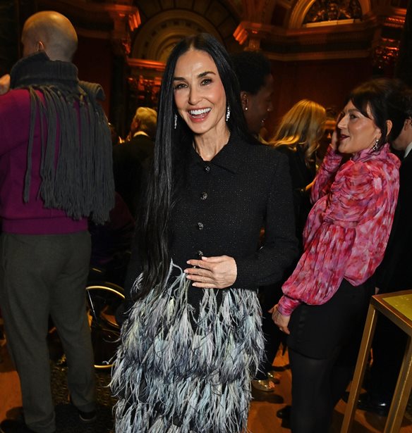 BAFTA 2025 | Demi Moore, Adrien Brody &#x3BA;&#x3B1;&#x3B9; &#x3AC;&#x3BB;&#x3BB;&#x3BF;&#x3B9; celebrities &#x3C3;&#x3C4;&#x3BF; &#x3C0;&#x3AC;&#x3C1;&#x3C4;&#x3B9; &#x3C0;&#x3C1;&#x3B9;&#x3BD; &#x3B1;&#x3C0;&#x3CC; &#x3C4;&#x3B7;&#x3BD; &#x3C4;&#x3B5;&#x3BB;&#x3B5;&#x3C4;&#x3AE; &#x3B1;&#x3C0;&#x3BF;&#x3BD;&#x3BF;&#x3BC;&#x3AE;&#x3C2;