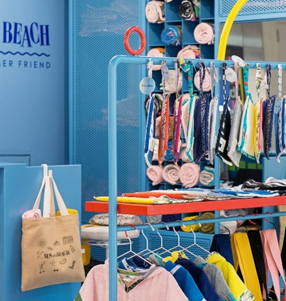 &#x39F; &#x394;&#x3B9;&#x3B5;&#x3B8;&#x3BD;&#x3AE;&#x3C2; &#x391;&#x3B5;&#x3C1;&#x3BF;&#x3BB;&#x3B9;&#x3BC;&#x3AD;&#x3BD;&#x3B1;&#x3C2; &#x391;&#x3B8;&#x3B7;&#x3BD;&#x3CE;&#x3BD; &quot;&#x395;&#x3BB;&#x3B5;&#x3C5;&#x3B8;&#x3AD;&#x3C1;&#x3B9;&#x3BF;&#x3C2; &#x392;&#x3B5;&#x3BD;&#x3B9;&#x3B6;&#x3AD;&#x3BB;&#x3BF;&#x3C2;&quot; &#x3C5;&#x3C0;&#x3BF;&#x3B4;&#x3AD;&#x3C7;&#x3B5;&#x3C4;&#x3B1;&#x3B9; &#x3C4;&#x3B7; Sun of a Beach