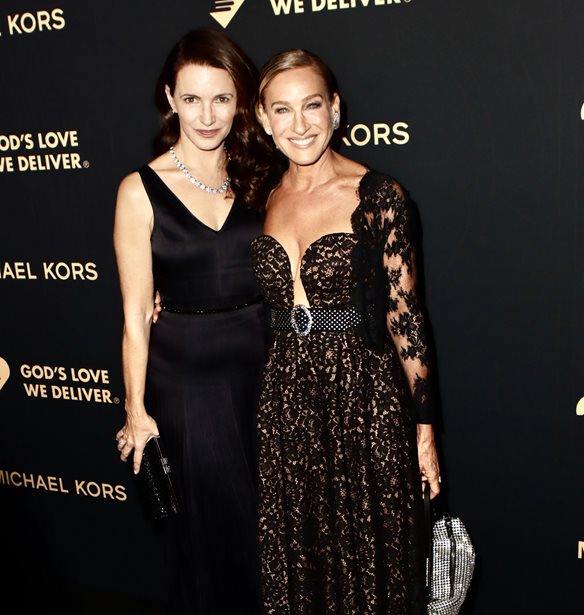 Sarah Jessica Parker | &#x3A4;&#x3BF; reunion &#x3BC;&#x3B5; &#x3C4;&#x3B9;&#x3C2; &#x3C3;&#x3C5;&#x3BC;&#x3C0;&#x3C1;&#x3C9;&#x3C4;&#x3B1;&#x3B3;&#x3C9;&#x3BD;&#x3AF;&#x3C3;&#x3C4;&#x3C1;&#x3B9;&#x3AD;&#x3C2; &#x3C4;&#x3B7;&#x3C2; &#x3B1;&#x3C0;&#x3CC; &#x3C4;&#x3BF; And Just Like That