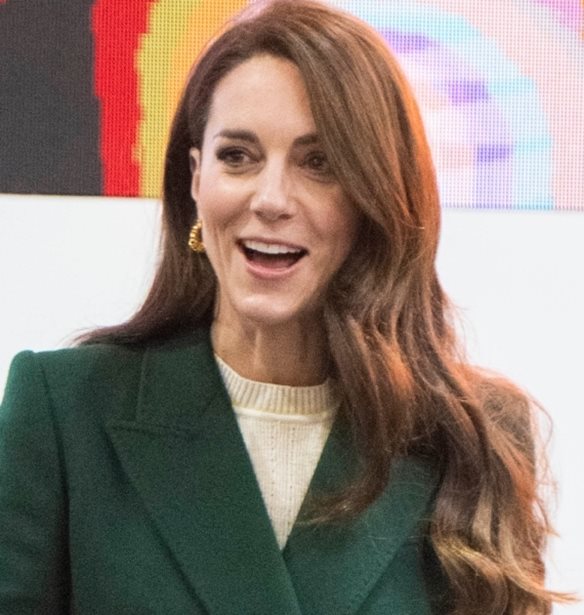 &#x397; Kate Middleton &#x3BC;&#x3B5; &#x3C4;&#x3BF; &#x3C4;&#x3BF;&#x3C0; &#x3C0;&#x3BF;&#x3C5; &#x3B4;&#x3B5;&#x3BD; &#x3C0;&#x3C1;&#x3AD;&#x3C0;&#x3B5;&#x3B9; &#x3BB;&#x3B5;&#x3AF;&#x3C0;&#x3B5;&#x3B9; &#x3B1;&#x3C0;&#x3CC; &#x3BA;&#x3B1;&#x3BC;&#x3AF;&#x3B1; &#x3B1;&#x3BD;&#x3BF;&#x3B9;&#x3BE;&#x3B9;&#x3AC;&#x3C4;&#x3B9;&#x3BA;&#x3B7; &#x3B3;&#x3BA;&#x3B1;&#x3C1;&#x3BD;&#x3C4;&#x3B1;&#x3C1;&#x3CC;&#x3BC;&#x3C0;&#x3B1;