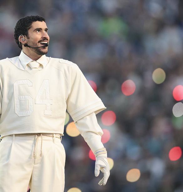 Superbowl 2026 - Bad Bunny | Το διάσημο ζευγάρι που "πρόδωσε" ο φακός