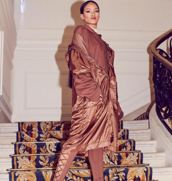 &#x394;&#x3B5;&#x3C2; &#x3C4;&#x3B9;&#x3C2; &#x3C0;&#x3C1;&#x3CE;&#x3C4;&#x3B5;&#x3C2; &#x3C6;&#x3C9;&#x3C4;&#x3BF;&#x3B3;&#x3C1;&#x3B1;&#x3C6;&#x3AF;&#x3B5;&#x3C2; &#x3B1;&#x3C0;&#x3CC; &#x3C4;&#x3B7; &#x3C3;&#x3C5;&#x3BB;&#x3BB;&#x3BF;&#x3B3;&#x3AE; &#x3C4;&#x3B7;&#x3C2; Rihanna &#x3B3;&#x3B9;&#x3B1; &#x3C4;&#x3B7;&#x3BD; PUMA