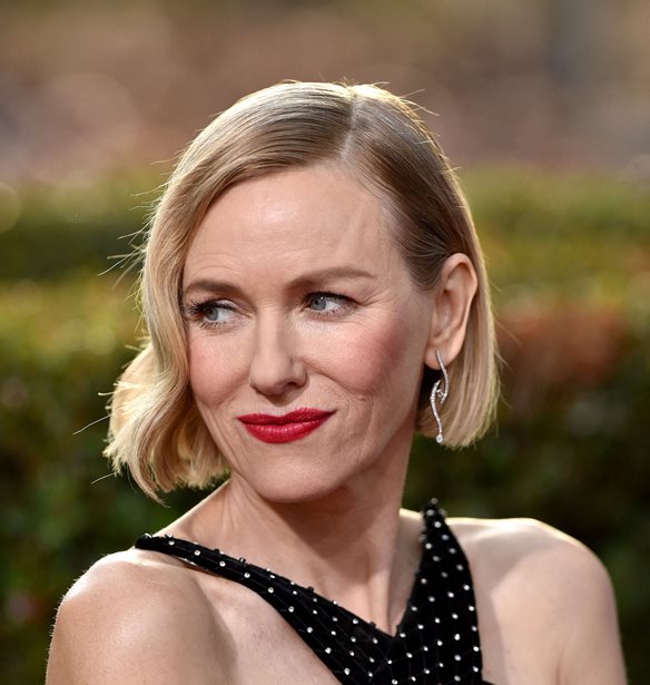 Naomi Watts | &#x397; &#x3CC;&#x3BC;&#x3BF;&#x3C1;&#x3C6;&#x3B7; &#x3C6;&#x3C9;&#x3C4;&#x3BF;&#x3B3;&#x3C1;&#x3B1;&#x3C6;&#x3AF;&#x3B1; &#x3C4;&#x3BF;&#x3C5; &#x3B3;&#x3B9;&#x3BF;&#x3C5; &#x3C4;&#x3B7;&#x3C2; &#x3B3;&#x3B9;&#x3B1; &#x3C4;&#x3B1; 13&#x3B1; &#x3B3;&#x3B5;&#x3BD;&#x3AD;&#x3B8;&#x3BB;&#x3B9;&#x3AC; &#x3C4;&#x3BF;&#x3C5;