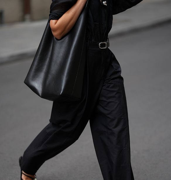 &#x391;&#x3C5;&#x3C4;&#x3AE; &#x3B7; cropped &#x3BB;&#x3B9;&#x3BD;&#x3AE; &#x3C0;&#x3B1;&#x3BD;&#x3C4;&#x3B5;&#x3BB;&#x3CC;&#x3BD;&#x3B1; &#x3B1;&#x3C0;&#x3CC; &#x3C4;&#x3B7;&#x3BD; Oysho &#x3B5;&#x3AF;&#x3BD;&#x3B1;&#x3B9; &#x3C3;&#x3C4;&#x3BF; &#x3C7;&#x3C1;&#x3CE;&#x3BC;&#x3B1; &#x3C4;&#x3B7;&#x3C2; &#x3C3;&#x3B5;&#x3B6;&#x3CC;&#x3BD; &#x3BA;&#x3B1;&#x3B9; &#x3B8;&#x3B1; &#x3B3;&#x3AF;&#x3BD;&#x3B5;&#x3B9; &#x3B7; &#x3B1;&#x3B3;&#x3B1;&#x3C0;&#x3B7;&#x3BC;&#x3AD;&#x3BD;&#x3B7; &#x3C3;&#x3BF;&#x3C5;