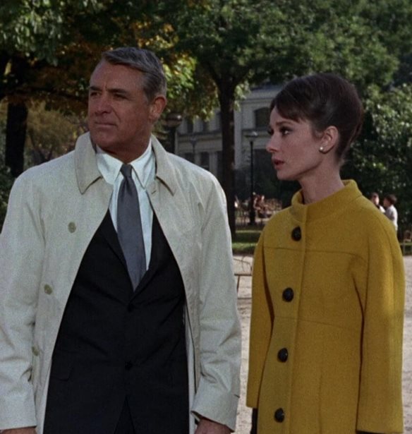 &#x39F;&#x3B9; Audrey Hepburn &#x3BA;&#x3B1;&#x3B9; Cary Grant &#x3BC;&#x3AC;&#x3C2; &#x3B4;&#x3AF;&#x3BD;&#x3BF;&#x3C5;&#x3BD; &quot;&#x3A1;&#x3B1;&#x3BD;&#x3C4;&#x3B5;&#x3B2;&#x3BF;&#x3CD; &#x3C3;&#x3C4;&#x3BF; &#x3A0;&#x3B1;&#x3C1;&#x3AF;&#x3C3;&#x3B9;&quot;