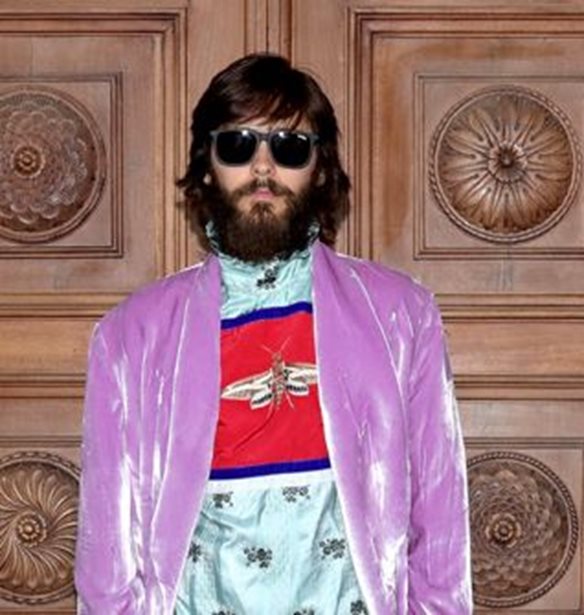 Jared Leto: &#x397; &#x3B1;&#x3C0;&#x3AF;&#x3B8;&#x3B1;&#x3BD;&#x3B7; &#x3B5;&#x3BC;&#x3C6;&#x3AC;&#x3BD;&#x3B9;&#x3C3;&#x3B7; &#x3C4;&#x3BF;&#x3C5; &#x3C3;&#x3AD;&#x3BE;&#x3B9; &#x3B7;&#x3B8;&#x3BF;&#x3C0;&#x3BF;&#x3B9;&#x3BF;&#x3CD; &#x3C3;&#x3C4;&#x3BF; show Gucci (&#x3BA;&#x3B1;&#x3B9; &#x3AC;&#x3BB;&#x3BB;&#x3BF;&#x3B9; celebs)