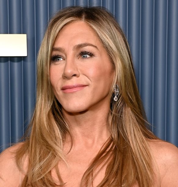Jennifer Aniston | &#x397; &#x3C0;&#x3C1;&#x3BF;&#x3C0;&#x3CC;&#x3BD;&#x3B7;&#x3C3;&#x3B7; &#x3C0;&#x3BF;&#x3C5; &#x3B1;&#x3BA;&#x3BF;&#x3BB;&#x3BF;&#x3C5;&#x3B8;&#x3B5;&#x3AF; &#x3C0;&#x3B1;&#x3BD;&#x3C4;&#x3BF;&#x3CD; &#x3BA;&#x3B1;&#x3B9; &#x3C0;&#x3AC;&#x3BD;&#x3C4;&#x3B1;