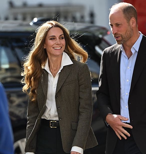 H &#x3BE;&#x3B1;&#x3BD;&#x3B8;&#x3B9;&#x3AC; Kate Middleton &#x3C3;&#x3C4;&#x3B7;&#x3BD; &#x3C0;&#x3C1;&#x3CE;&#x3C4;&#x3B7; &#x3B5;&#x3C0;&#x3AF;&#x3C3;&#x3B7;&#x3BC;&#x3B7; &#x3B5;&#x3BC;&#x3C6;&#x3AC;&#x3BD;&#x3B9;&#x3C3;&#x3B7; &#x3BC;&#x3B5;&#x3C4;&#x3AC; &#x3C4;&#x3B9;&#x3C2; &#x3BA;&#x3B1;&#x3BB;&#x3BF;&#x3BA;&#x3B1;&#x3B9;&#x3C1;&#x3B9;&#x3BD;&#x3AD;&#x3C2; &#x3B4;&#x3B9;&#x3B1;&#x3BA;&#x3BF;&#x3C0;&#x3AD;&#x3C2; &#x3C3;&#x3C4;&#x3BF; &#x399;&#x3CC;&#x3BD;&#x3B9;&#x3BF;