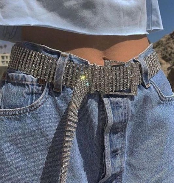 Aυτή η ζώνη είναι η νέα εμμονή του Instagram