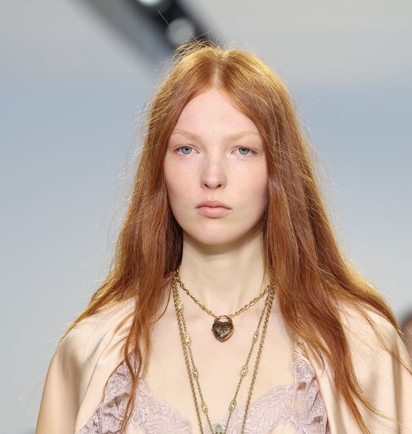 &#x3A4;&#x3BF; beauty item &#x3C0;&#x3BF;&#x3C5; &quot;&#x3C3;&#x3B2;&#x3AE;&#x3BD;&#x3B5;&#x3B9;&quot; 10 &#x3C7;&#x3C1;&#x3CC;&#x3BD;&#x3B9;&#x3B1; &#x3B1;&#x3C0;&#x3CC; &#x3C4;&#x3BF; &#x3C0;&#x3C1;&#x3CC;&#x3C3;&#x3C9;&#x3C0;&#x3CC; &#x3C3;&#x3BF;&#x3C5;