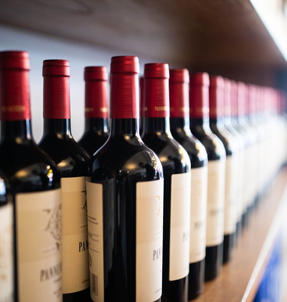 &#x3A3;&#x3B5; &#x3B4;&#x3B7;&#x3BC;&#x3BF;&#x3C0;&#x3C1;&#x3B1;&#x3C3;&#x3AF;&#x3B1; &#x3C4;&#x3BF; &#x3BA;&#x3C1;&#x3B1;&#x3C3;&#x3AF; &#x3C0;&#x3BF;&#x3C5; &#x3C9;&#x3C1;&#x3AF;&#x3BC;&#x3B1;&#x3C3;&#x3B5; &#x3C3;&#x3C4;&#x3BF; &#x3B4;&#x3B9;&#x3AC;&#x3C3;&#x3C4;&#x3B7;&#x3BC;&#x3B1;