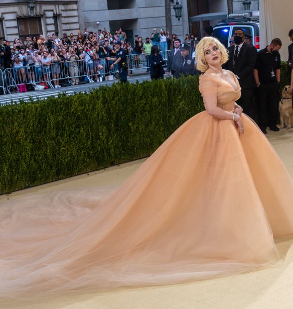 The&#xA0;Met&#xA0;Gala&#xA0;2022 | &#x38C;&#x3BB;&#x3B1; &#x3CC;&#x3C3;&#x3B1; &#x3C0;&#x3C1;&#x3AD;&#x3C0;&#x3B5;&#x3B9; &#x3BD;&#x3B1; &#x3BE;&#x3AD;&#x3C1;&#x3B5;&#x3B9;&#x3C2; &#x3B3;&#x3B9;&#x3B1; &#x3C4;&#x3BF; &#x3BC;&#x3B5;&#x3B3;&#x3AC;&#x3BB;&#x3BF; &#x3C1;&#x3B1;&#x3BD;&#x3C4;&#x3B5;&#x3B2;&#x3BF;&#x3CD; &#x3C4;&#x3B7;&#x3C2; &#x3BC;&#x3CC;&#x3B4;&#x3B1;&#x3C2;