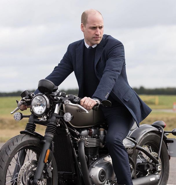 &#x39A;&#x3B9; &#x3CC;&#x3BC;&#x3C9;&#x3C2;, &#x3BF; &#x3C0;&#x3C1;&#x3AF;&#x3B3;&#x3BA;&#x3B9;&#x3C0;&#x3B1;&#x3C2; William &#x3BF;&#x3B4;&#x3AE;&#x3B3;&#x3B7;&#x3C3;&#x3B5; &#x3BE;&#x3B1;&#x3BD;&#x3AC; &#x3BC;&#x3B7;&#x3C7;&#x3B1;&#x3BD;&#x3AE;