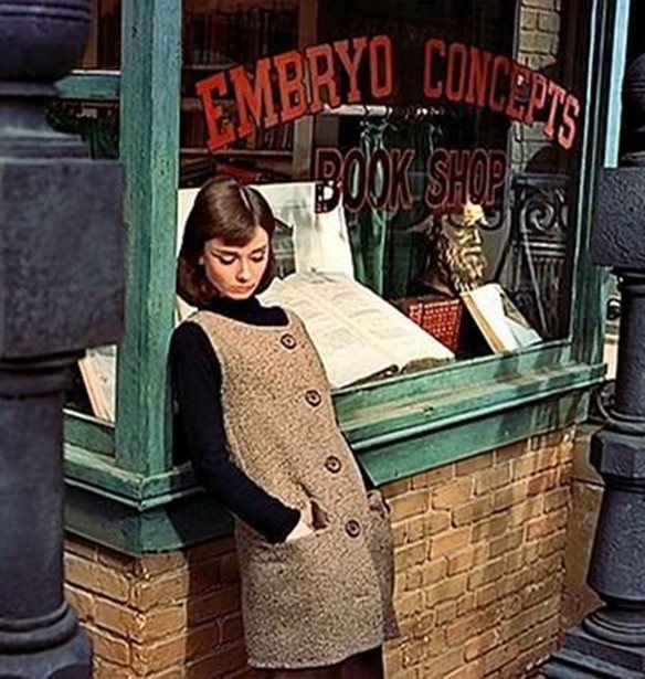 Audrey Hepburn: &#x3A4;&#x3B9; &#x3C0;&#x3C1;&#x3CC;&#x3B3;&#x3C1;&#x3B1;&#x3BC;&#x3BC;&#x3B1; &#x3B4;&#x3B9;&#x3B1;&#x3C4;&#x3C1;&#x3BF;&#x3C6;&#x3AE;&#x3C2; &#x3B1;&#x3BA;&#x3BF;&#x3BB;&#x3BF;&#x3C5;&#x3B8;&#x3BF;&#x3CD;&#x3C3;&#x3B5;;