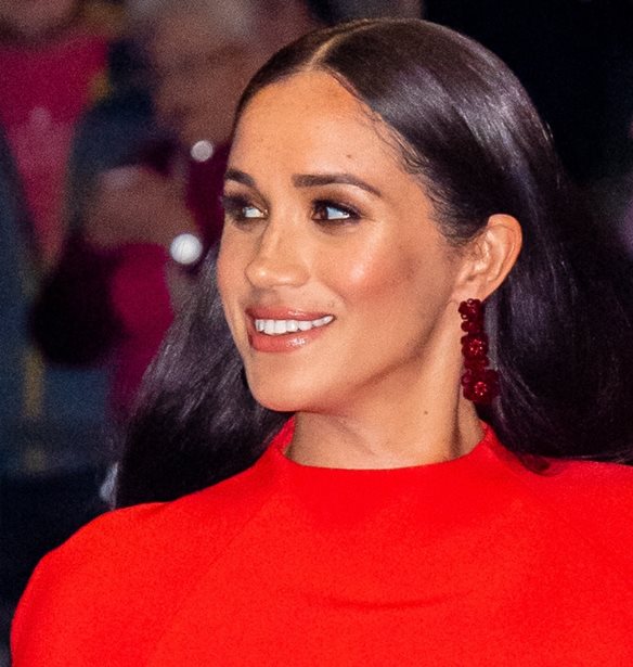 Meghan Markle | &#x3A4;&#x3BF; look &#x3C4;&#x3B7;&#x3C2; &#x3C0;&#x3BF;&#x3C5; &#x3BC;&#x3B1;&#x3C2; &#x3B8;&#x3CD;&#x3BC;&#x3B9;&#x3C3;&#x3B5; &#x3C4;&#x3BF; &#x3C0;&#x3CE;&#x3C2; &#x3BD;&#x3C4;&#x3C5;&#x3BD;&#x3CC;&#x3C4;&#x3B1;&#x3BD; &#x3C0;&#x3C1;&#x3B9;&#x3BD; &#x3B3;&#x3AF;&#x3BD;&#x3B5;&#x3B9; royal