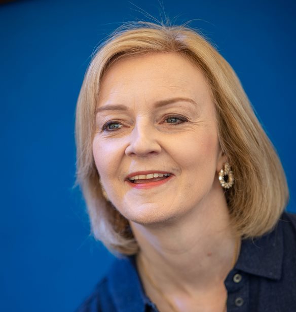 Liz Truss | &#x3A0;&#x3BF;&#x3B9;&#x3B1; &#x3B5;&#x3AF;&#x3BD;&#x3B1;&#x3B9; &#x3B7; &#x3BD;&#x3AD;&#x3B1; &#x3C0;&#x3C1;&#x3C9;&#x3B8;&#x3C5;&#x3C0;&#x3BF;&#x3C5;&#x3C1;&#x3B3;&#x3CC;&#x3C2; &#x3C4;&#x3B7;&#x3C2; &#x39C;&#x3B5;&#x3B3;&#x3AC;&#x3BB;&#x3B7;&#x3C2; &#x392;&#x3C1;&#x3B5;&#x3C4;&#x3B1;&#x3BD;&#x3AF;&#x3B1;&#x3C2;