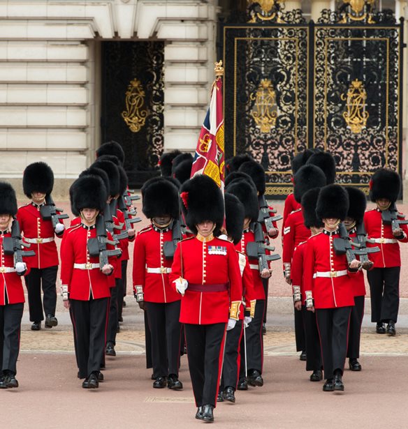 &#x39E;&#x3B5;&#x3BD;&#x3AC;&#x3B3;&#x3B7;&#x3C3;&#x3B7; &#x3C3;&#x3C4;&#x3BF; Buckingham | &#x391;&#x3BD;&#x3B1;&#x3BA;&#x3B1;&#x3BB;&#x3CD;&#x3C8;&#x3C4;&#x3B5; &#x3C4;&#x3B1; &#x3C0;&#x3BF;&#x3BB;&#x3CD;&#x3C4;&#x3B9;&#x3BC;&#x3B1; &#x3B1;&#x3BD;&#x3C4;&#x3B9;&#x3BA;&#x3B5;&#x3AF;&#x3BC;&#x3B5;&#x3BD;&#x3B1; &#x3C4;&#x3B7;&#x3C2; &#x3B2;&#x3B1;&#x3C3;&#x3B9;&#x3BB;&#x3B9;&#x3BA;&#x3AE;&#x3C2; &#x3C3;&#x3C5;&#x3BB;&#x3BB;&#x3BF;&#x3B3;&#x3AE;&#x3C2;