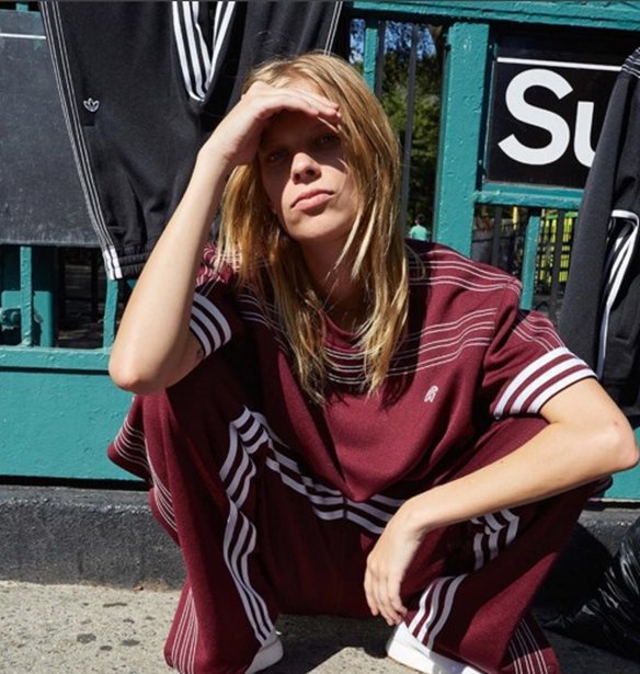 &#x397; &#x3BD;&#x3AD;&#x3B1; &#x3C3;&#x3C5;&#x3BB;&#x3BB;&#x3BF;&#x3B3;&#x3AE; &#x3C4;&#x3BF;&#x3C5; Alexander Wang &#x3B3;&#x3B9;&#x3B1; &#x3C4;&#x3B7;&#x3BD; Adidas &#x3B5;&#x3AF;&#x3BD;&#x3B1;&#x3B9; &#x3B5;&#x3B4;&#x3CE;!