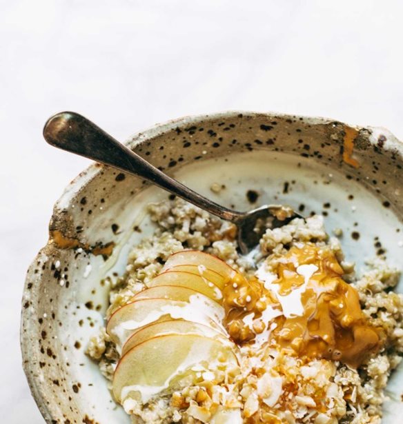 Toasted Coconut Porridge: &#x397; &#x3C3;&#x3C5;&#x3BD;&#x3C4;&#x3B1;&#x3B3;&#x3AE; &#x3B3;&#x3B9;&#x3B1; &#x3C4;&#x3BF; &#x3C0;&#x3B9;&#x3BF; &#x3BB;&#x3B1;&#x3C7;&#x3C4;&#x3B1;&#x3C1;&#x3B9;&#x3C3;&#x3C4;&#x3CC; (&#x3BA;&#x3B1;&#x3B9; instagram&#x3B9;&#x3BA;&#x3CC;) &#x3C0;&#x3C1;&#x3C9;&#x3B9;&#x3BD;&#x3CC;