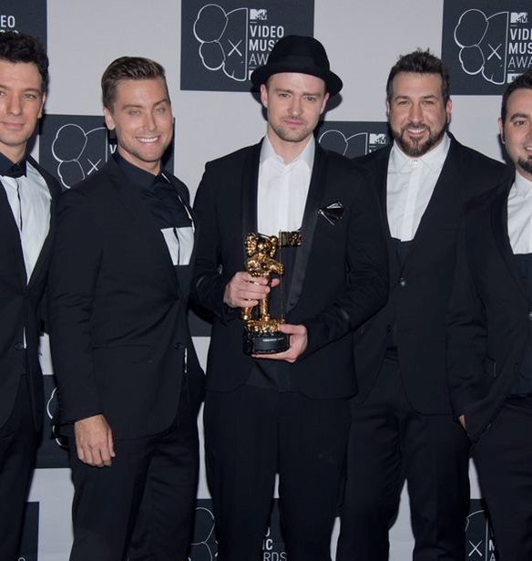 NSYNC: &#x3A4;&#x3BF; &#x3B1;&#x3B3;&#x3B1;&#x3C0;&#x3B7;&#x3BC;&#x3AD;&#x3BD;&#x3BF; boy band &#x3C4;&#x3C9;&#x3BD; &#x27;00s &#x3B5;&#x3C0;&#x3B9;&#x3C3;&#x3C4;&#x3C1;&#x3AD;&#x3C6;&#x3B5;&#x3B9;