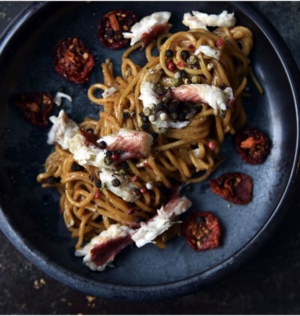 &#x3A3;&#x3C5;&#x3BD;&#x3C4;&#x3B1;&#x3B3;&#x3AE; &#x3B3;&#x3B9;&#x3B1; Pasta &#x3BC;&#x3B5; &#x39A;&#x3B1;&#x3C0;&#x3BD;&#x3B9;&#x3C3;&#x3C4;&#x3CC; &#x3A7;&#x3AD;&#x3BB;&#x3B9;