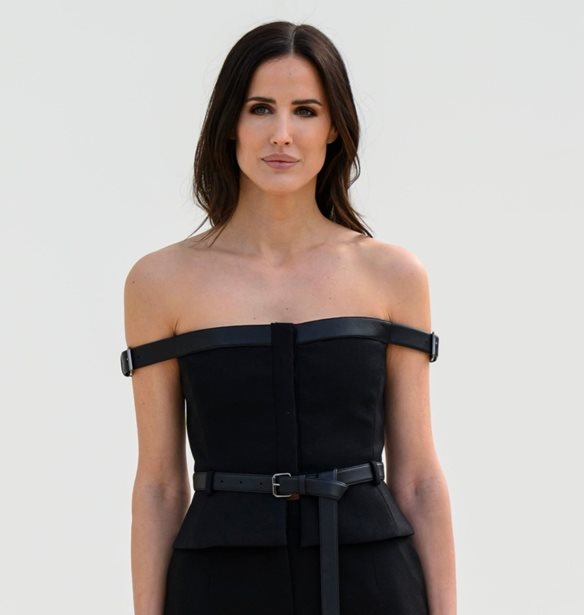 &#x3A4;&#x3BF; dress code &#x3B5;&#x3AF;&#x3BD;&#x3B1;&#x3B9; &quot;&#x3BA;&#x3BF;&#x3BC;&#x3C8;&#x3AE; &#x3C3;&#x3C4;&#x3BF;&#x3BD; &#x3BA;&#x3B1;&#x3CD;&#x3C3;&#x3C9;&#x3BD;&#x3B1;&quot; &#x3BA;&#x3B1;&#x3B9; &#x3B1;&#x3C5;&#x3C4;&#x3AC; &#x3B5;&#x3AF;&#x3BD;&#x3B1;&#x3B9; &#x3C4;&#x3B1; looks &#x3C0;&#x3BF;&#x3C5; &#x3B8;&#x3B1; &#x3B1;&#x3BD;&#x3C4;&#x3B9;&#x3B3;&#x3C1;&#x3AC;&#x3C8;&#x3B5;&#x3B9;&#x3C2;