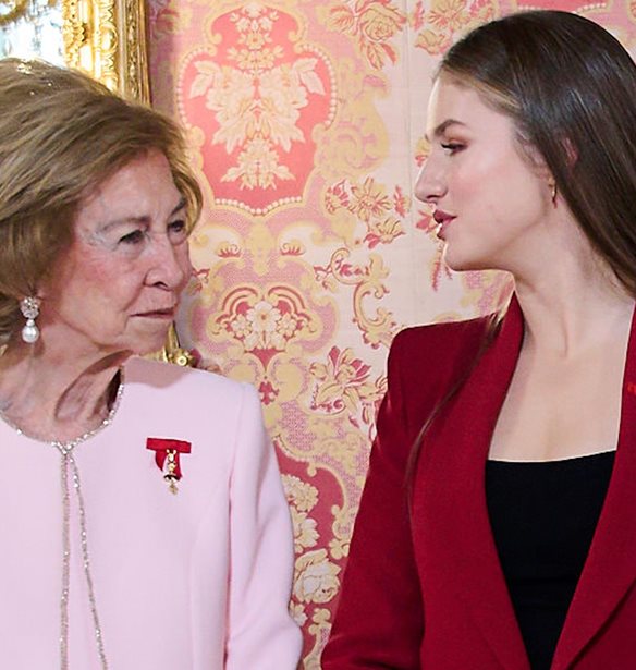 &#x3A3;&#x3BF;&#x3C6;&#x3AF;&#x3B1; &#x3C4;&#x3B7;&#x3C2; &#x399;&#x3C3;&#x3C0;&#x3B1;&#x3BD;&#x3AF;&#x3B1;&#x3C2; | &#x39F; &#x3C3;&#x3C5;&#x3BC;&#x3B2;&#x3BF;&#x3BB;&#x3B9;&#x3C3;&#x3BC;&#x3CC;&#x3C2; &#x3C0;&#x3AF;&#x3C3;&#x3C9; &#x3B1;&#x3C0;&#x3CC; &#x3C4;&#x3BF; &#x3C1;&#x3BF;&#x3CD;&#x3C7;&#x3BF; &#x3C0;&#x3BF;&#x3C5; &#x3B5;&#x3C0;&#x3AD;&#x3BB;&#x3B5;&#x3BE;&#x3B5; &#x3B3;&#x3B9;&#x3B1; &#x3BD;&#x3B1; &#x3C4;&#x3B9;&#x3BC;&#x3B7;&#x3B8;&#x3B5;&#x3AF; &#x3BC;&#x3B5; &#x3C4;&#x3BF; &#x3A4;&#x3AC;&#x3B3;&#x3BC;&#x3B1; &#x3C4;&#x3BF;&#x3C5; &#x3A7;&#x3C1;&#x3C5;&#x3C3;&#x3CC;&#x3BC;&#x3B1;&#x3BB;&#x3BB;&#x3BF;&#x3C5; &#x394;&#x3AD;&#x3C1;&#x3B1;&#x3C4;&#x3BF;&#x3C2;