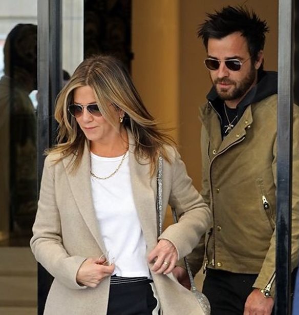 Jennifer Aniston-Justin Theroux: &#x3A0;&#x3BF;&#x3CD; &#x3C4;&#x3BF;&#x3C5;&#x3C2; &#x3C3;&#x3C5;&#x3BD;&#x3AD;&#x3BB;&#x3B1;&#x3B2;&#x3B5; &#x3BF; &#x3C6;&#x3C9;&#x3C4;&#x3BF;&#x3B3;&#x3C1;&#x3B1;&#x3C6;&#x3B9;&#x3BA;&#x3CC;&#x3C2; &#x3C6;&#x3B1;&#x3BA;&#x3CC;&#x3C2;;