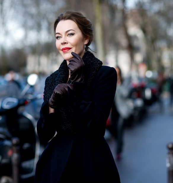 &#x39F; &#x3BA;&#x3CC;&#x3C3;&#x3BC;&#x3BF;&#x3C2; &#x3C4;&#x3B7;&#x3C2; &#x3BC;&#x3CC;&#x3B4;&#x3B1;&#x3C2; &#x3BA;&#x3B1;&#x3C4;&#x3B7;&#x3B3;&#x3BF;&#x3C1;&#x3B5;&#x3AF; &#x3C4;&#x3B7; &#x3C3;&#x3C7;&#x3B5;&#x3B4;&#x3B9;&#x3AC;&#x3C3;&#x3C4;&#x3C1;&#x3B9;&#x3B1; Ulyana Sergeenko &#x3B3;&#x3B9;&#x3B1; &#x3C1;&#x3B1;&#x3C4;&#x3C3;&#x3B9;&#x3C3;&#x3BC;&#x3CC;