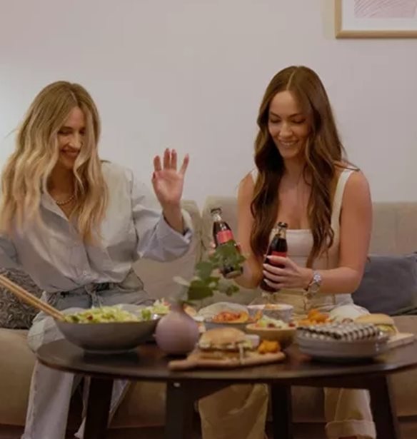 &#x397; &#x39C;&#x3B1;&#x3C1;&#x3AF;&#x3B1; &#x3A0;&#x3B1;&#x3C0;&#x3B1;&#x3B3;&#x3B5;&#x3C9;&#x3C1;&#x3B3;&#x3AF;&#x3BF;&#x3C5; &#x3BA;&#x3B1;&#x3B9; &#x3B7; Janna Sireac &#x3B6;&#x3BF;&#x3C5;&#x3BD; &#x3C4;&#x3B7;&#x3BD; &#x3B1;&#x3C0;&#x3CC;&#x3BB;&#x3C5;&#x3C4;&#x3B7; Girls-Only Sunday!