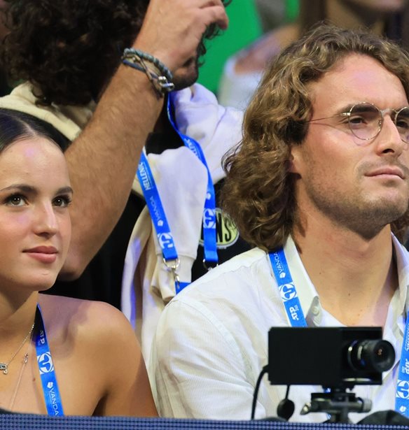 &#x3A3;&#x3C4;&#x3AD;&#x3C6;&#x3B1;&#x3BD;&#x3BF;&#x3C2; &#x3A4;&#x3C3;&#x3B9;&#x3C3;&#x3C4;&#x3B9;&#x3C0;&#x3AC;&#x3C2; | &#x39C;&#x3B5; &#x3C4;&#x3B7;&#x3BD; &#x3B1;&#x3B4;&#x3B5;&#x3BB;&#x3C6;&#x3AE; &#x3C4;&#x3BF;&#x3C5; &#x395;&#x3BB;&#x3B9;&#x3C3;&#x3AC;&#x3B2;&#x3B5;&#x3C4; &#x3C3;&#x3C4;&#x3BF;&#x3BD; &#x3B1;&#x3B3;&#x3CE;&#x3BD;&#x3B1; &#x3C4;&#x3BF;&#x3C5; Novak Djokovic &#x3C3;&#x3C4;&#x3BF; &#x39F;&#x391;&#x39A;&#x391;