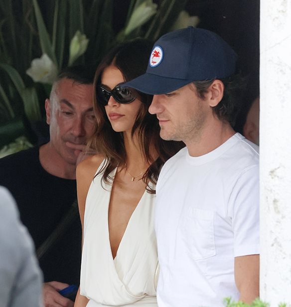 Nepo babies | &#x39F; &#x3C3;&#x3CD;&#x3BD;&#x3C4;&#x3C1;&#x3BF;&#x3C6;&#x3BF;&#x3C2; &#x3C4;&#x3B7;&#x3C2; &#x3BA;&#x3CC;&#x3C1;&#x3B7;&#x3C2; &#x3C4;&#x3B7;&#x3C2; Cindy Crawford, Kaia Gerber &#x3B5;&#x3AF;&#x3BD;&#x3B1;&#x3B9; &#x3B3;&#x3B9;&#x3BF;&#x3C2; &#x3B4;&#x3B9;&#x3AC;&#x3C3;&#x3B7;&#x3BC;&#x3BF;&#x3C5; &#x3B7;&#x3B8;&#x3BF;&#x3C0;&#x3BF;&#x3B9;&#x3BF;&#x3CD; &#x3C4;&#x3C9;&#x3BD; 80s