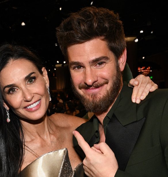 Demi Moore | &#x395;&#x3AF;&#x3BD;&#x3B1;&#x3B9; &#x3B6;&#x3B5;&#x3C5;&#x3B3;&#x3AC;&#x3C1;&#x3B9; &#x3BC;&#x3B5; &#x3C4;&#x3BF;&#x3BD; 41&#x3C7;&#x3C1;&#x3BF;&#x3BD;&#x3BF; Andrew Garfield;