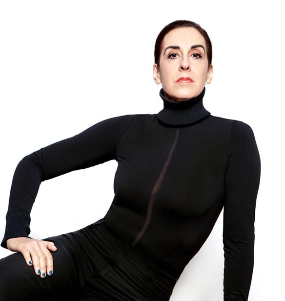 &#x39C;&#x3B1;&#x3AF;&#x3C1;&#x3B7;-&#x388;&#x3BB;&#x3B5;&#x3BD; &#x39D;&#x3AD;&#x3B6;&#x3B7;: &#x39F; &#x3C3;&#x3C5;&#x3BD;&#x3B1;&#x3C1;&#x3C0;&#x3B1;&#x3C3;&#x3C4;&#x3B9;&#x3BA;&#x3CC;&#x3C2; &#x3C1;&#x3CC;&#x3BB;&#x3BF;&#x3C2; &#x3C4;&#x3B7;&#x3C2; &#x3B4;&#x3B9;&#x3B1;&#x3BA;&#x3B5;&#x3BA;&#x3C1;&#x3B9;&#x3BC;&#x3AD;&#x3BD;&#x3B7;&#x3C2; &#x3C3;&#x3BF;&#x3C0;&#x3C1;&#x3AC;&#x3BD;&#x3BF; &#x3C3;&#x3C4;&#x3B7;&#x3BD; &#x3BC;&#x3C0;&#x3B1;&#x3C1;&#x3CC;&#x3BA; &#x3CC;&#x3C0;&#x3B5;&#x3C1;&#x3B1; &#x391;&#x3BB;&#x3C4;&#x3C3;&#x3AF;&#x3BD;&#x3B1;