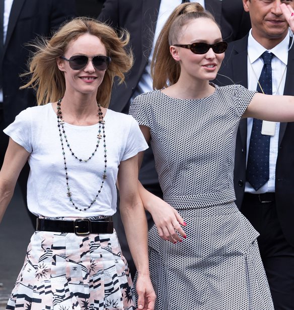 &#x391;&#x3C5;&#x3C4;&#x3BF;&#x3AF; &#x3BF;&#x3B9; celebrities &#x3BC;&#x3BF;&#x3B9;&#x3AC;&#x3B6;&#x3BF;&#x3C5;&#x3BD; &#x3B5;&#x3BA;&#x3C0;&#x3BB;&#x3B7;&#x3BA;&#x3C4;&#x3B9;&#x3BA;&#x3AC; &#x3BC;&#x3B5; &#x3C4;&#x3BF;&#x3C5;&#x3C2; &#x3B3;&#x3BF;&#x3BD;&#x3B5;&#x3AF;&#x3C2; &#x3C4;&#x3BF;&#x3C5;&#x3C2;