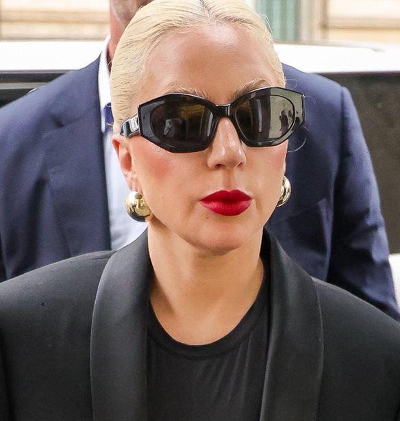 Lady Gaga | &#x3A0;&#x3CE;&#x3C2; &#x3B1;&#x3C0;&#x3BF;&#x3BA;&#x3B1;&#x3BB;&#x3CD;&#x3C6;&#x3B8;&#x3B7;&#x3BA;&#x3B5; &#x3BF; &#x3B1;&#x3C1;&#x3C1;&#x3B1;&#x3B2;&#x3CE;&#x3BD;&#x3B1;&#x3C2; &#x3C4;&#x3B7;&#x3C2; &#x3BC;&#x3B5; &#x3C4;&#x3BF;&#x3BD; Michael Polansky