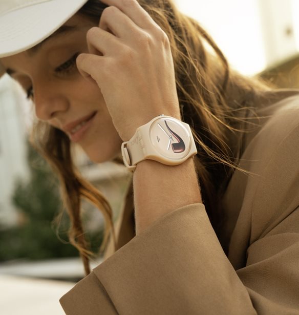 &#x3A4;&#x3B1; &#x3BD;&#x3AD;&#x3B1; &#x3C1;&#x3BF;&#x3BB;&#x3CC;&#x3B3;&#x3B9;&#x3B1; &#x3C4;&#x3BF;&#x3C5; Swatch Art Journey &#x3B5;&#x3BC;&#x3C0;&#x3BD;&#x3AD;&#x3BF;&#x3BD;&#x3C4;&#x3B1;&#x3B9; &#x3B1;&#x3C0;&#x3CC; &#x3C3;&#x3C0;&#x3BF;&#x3C5;&#x3B4;&#x3B1;&#x3AF;&#x3B5;&#x3C2; &#x3C3;&#x3C4;&#x3B9;&#x3B3;&#x3BC;&#x3AD;&#x3C2; &#x3C3;&#x3C4;&#x3B7;&#x3BD; &#x3B9;&#x3C3;&#x3C4;&#x3BF;&#x3C1;&#x3AF;&#x3B1; &#x3C4;&#x3B7;&#x3C2; &#x3C4;&#x3AD;&#x3C7;&#x3BD;&#x3B7;&#x3C2;